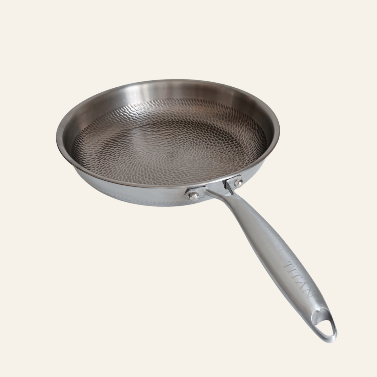 TITÁN Signature Hammered Frying Pan — 28cm