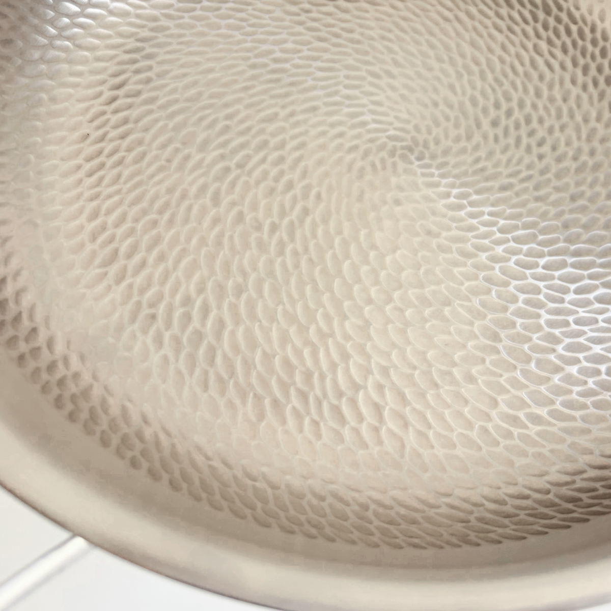 TITÁN Signature Hammered Frying Pan — 28cm